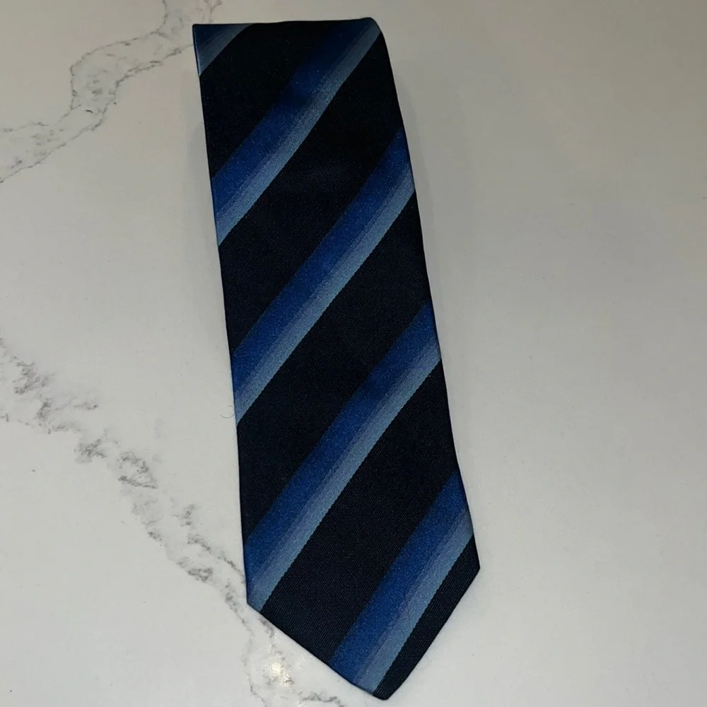 Like new Boss Ties